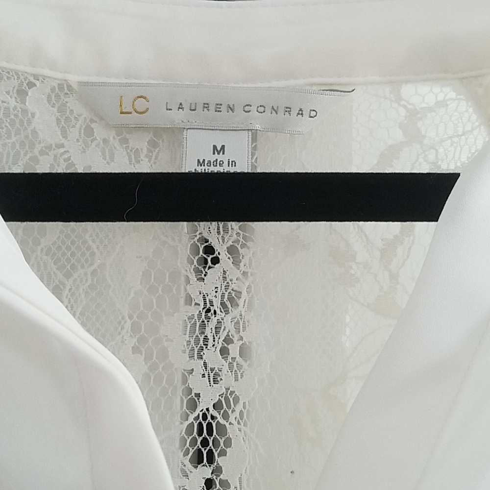 ❌SOLD❌ Lauren Conrad Lace Back Blouse - Picture 3 of 5